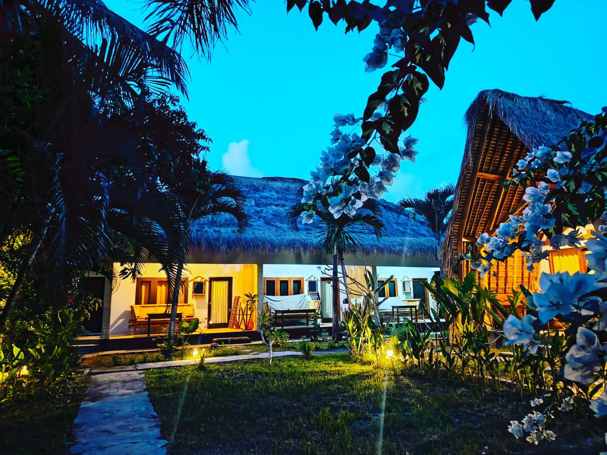 Mengalung Bungalow Kuta  Eksteriør billede