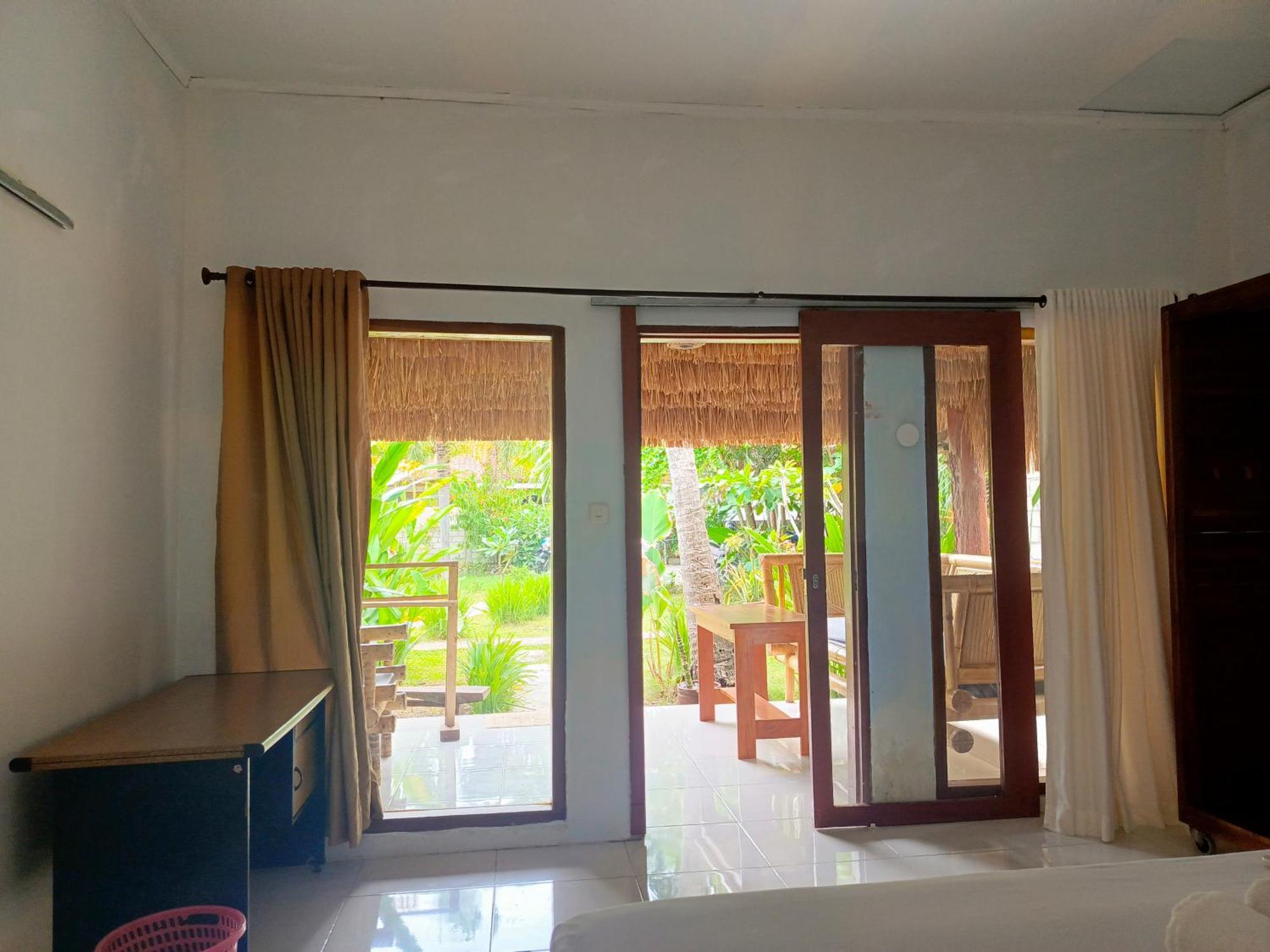 Mengalung Bungalow Kuta  Eksteriør billede
