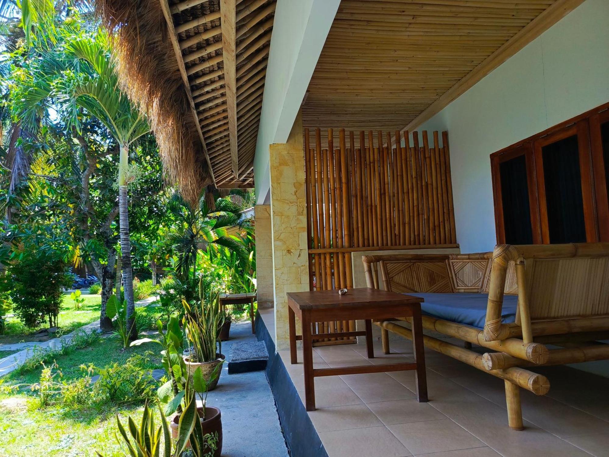 Mengalung Bungalow Kuta  Eksteriør billede